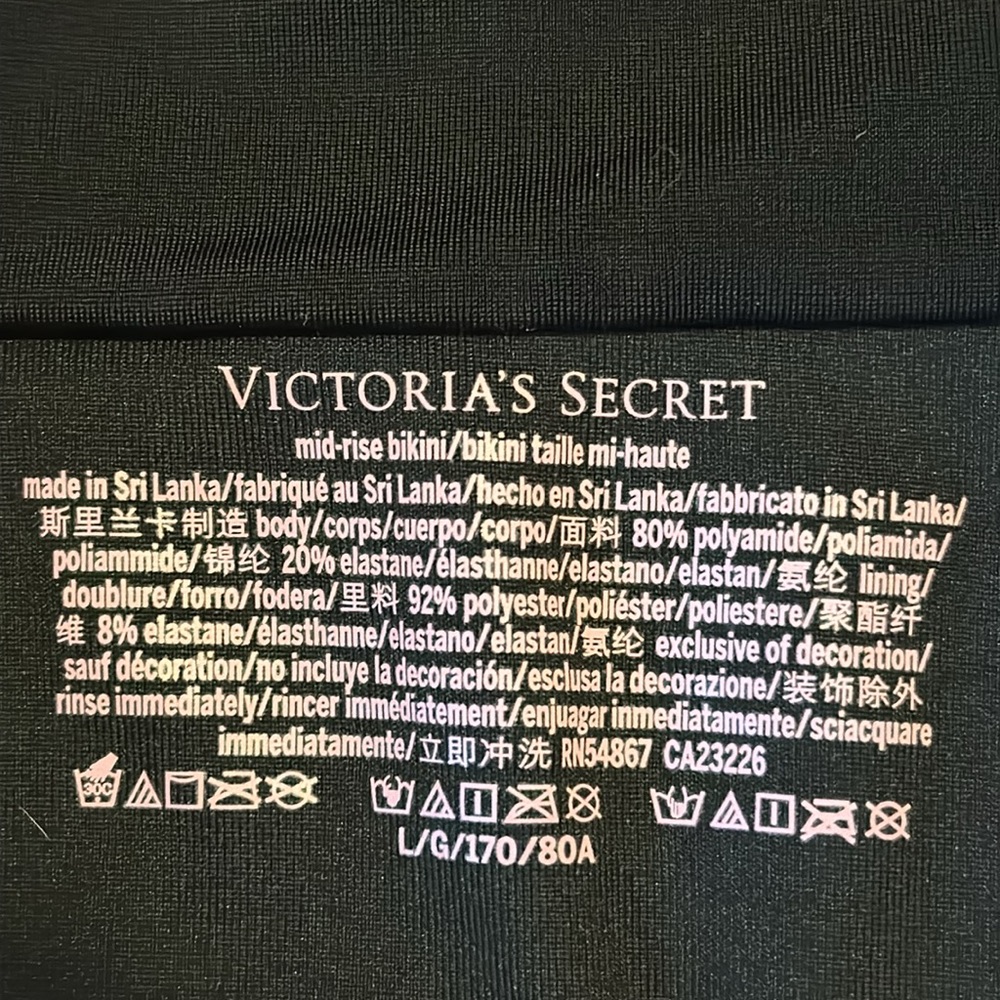 Victoria’s Secret Bikini - Picture 4 of 7